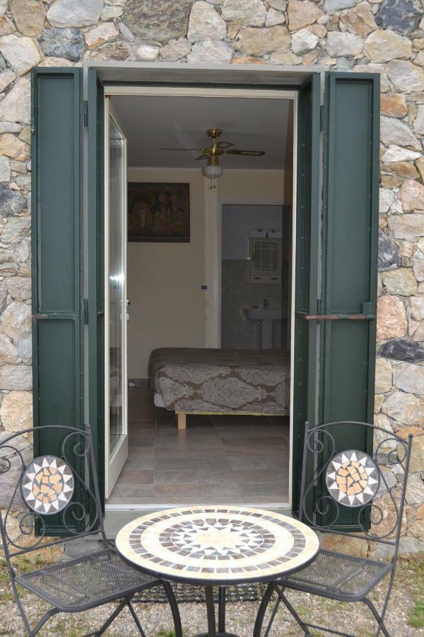 Bed and Breakfast Joie De Vivre Calice Ligure Екстер'єр фото