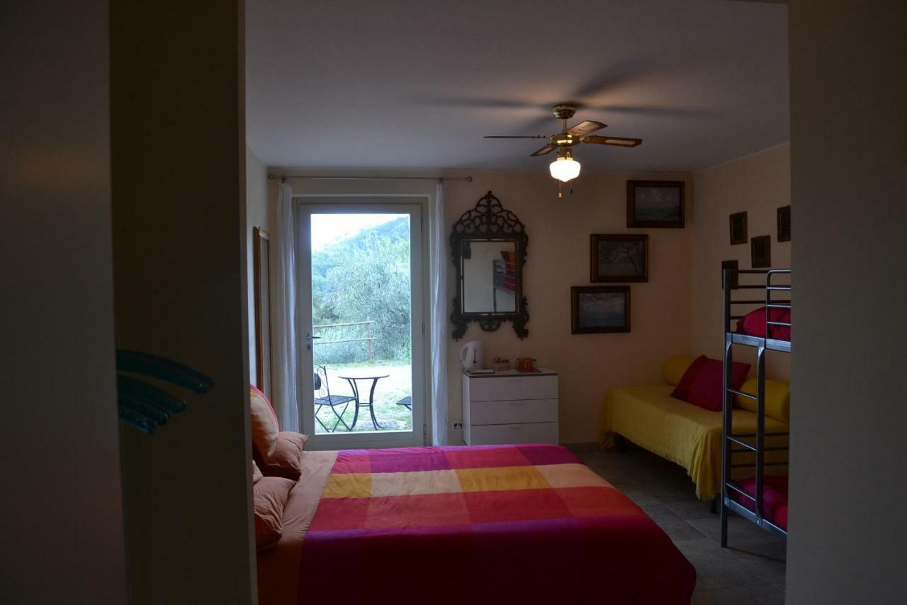 Bed and Breakfast Joie De Vivre Calice Ligure Екстер'єр фото